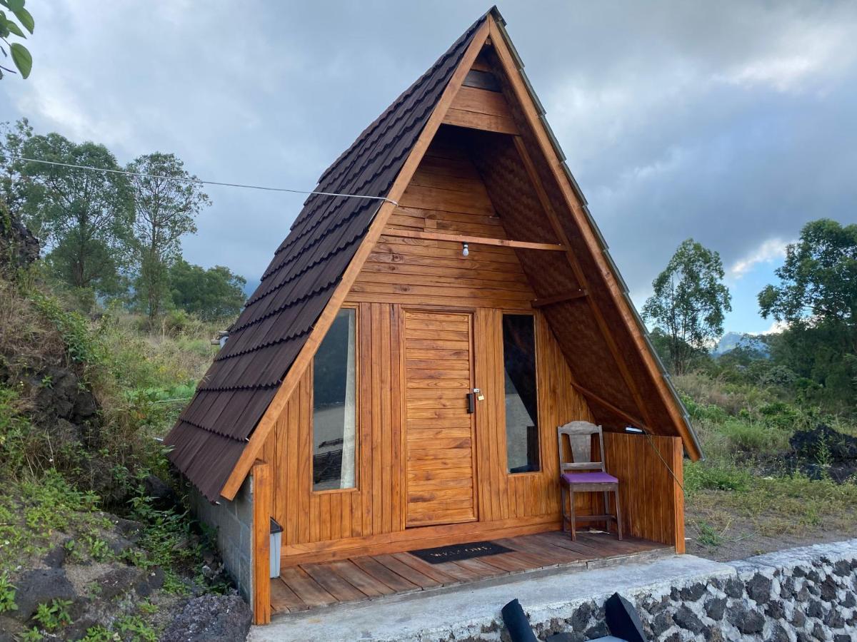 D' Tepi Danau Glamping