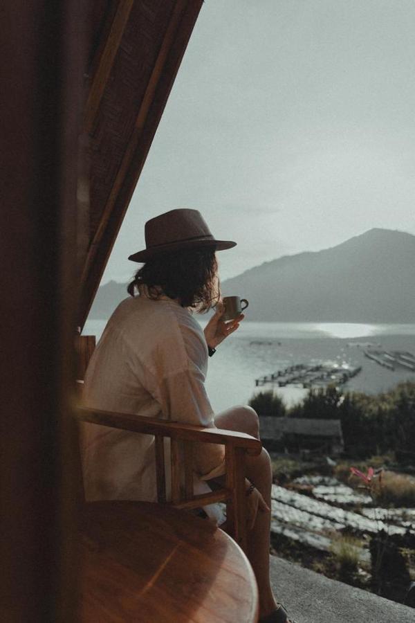 D' Tepi Danau Glamping *